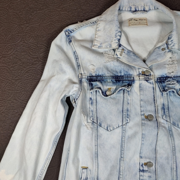 Free People We The Free Destroyed Long & Lean Trucker Jacket Oversized Denim Med - Picture 4 of 11